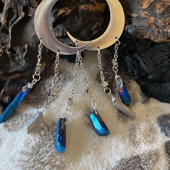 Moon with stones - Picture 2 of 4